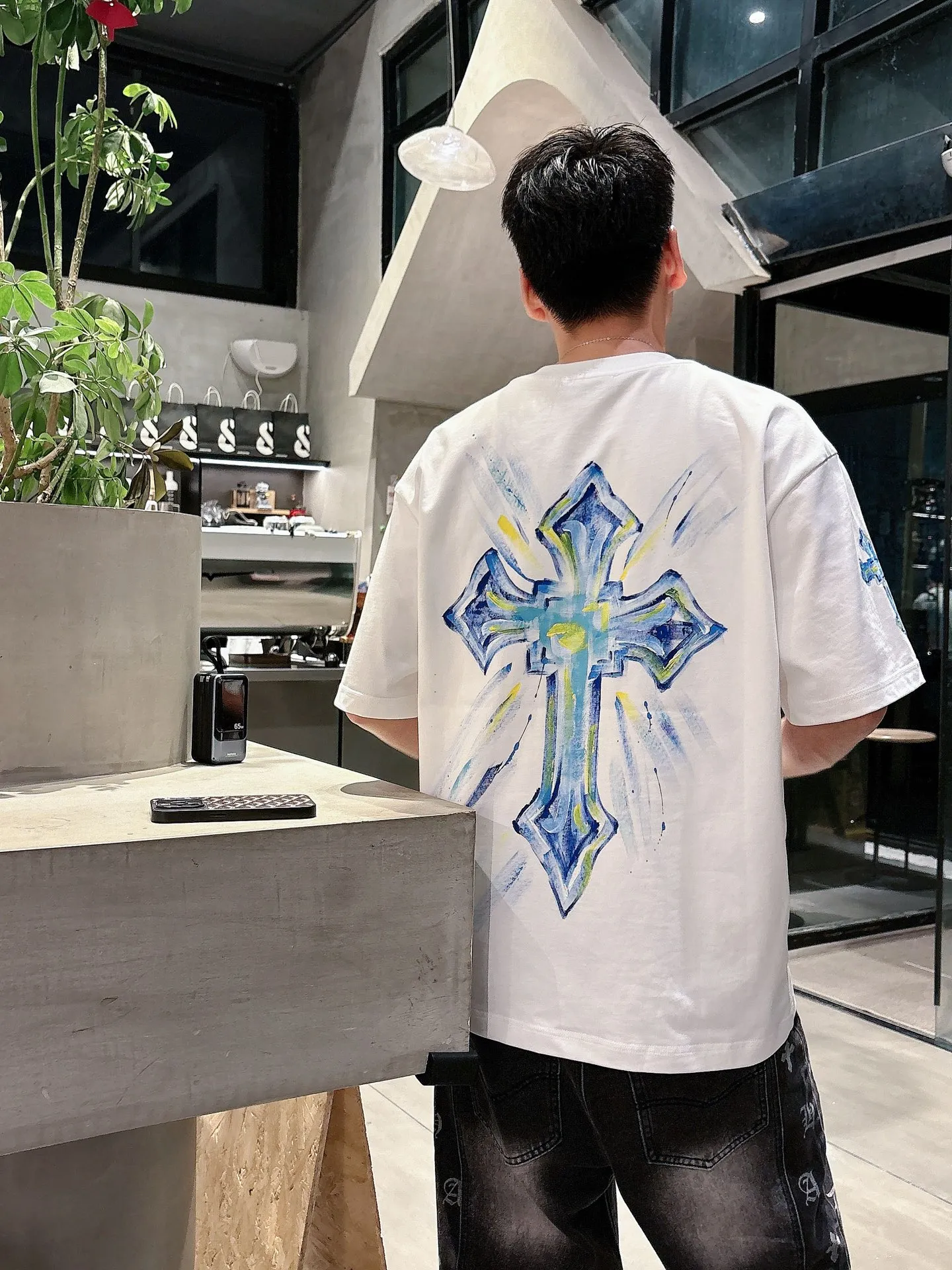 P P 。 Sizes:m~3x :Black White :6099+3796